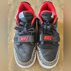 Jordan Legacy 312 Low Varsity Gym Red Bred Cement Grey Youth sz 6.5